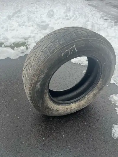 4 pneus d’hiver usagés de 70 PSI