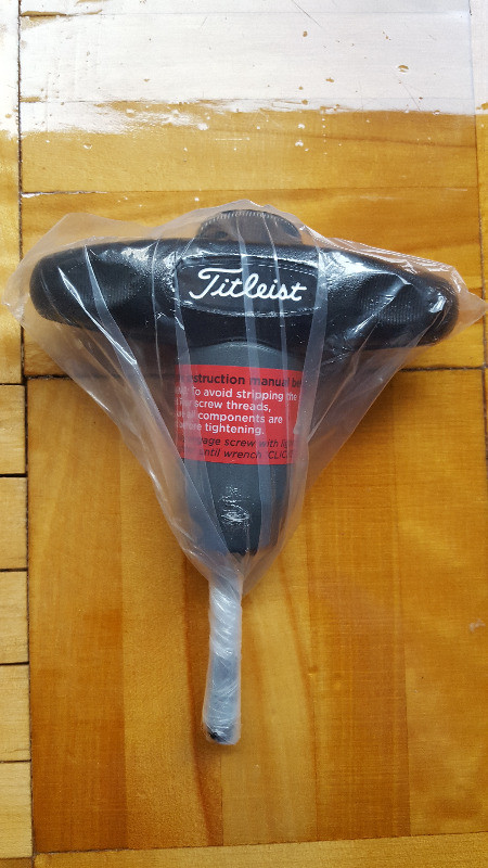 Golf Outil ajustement NEUF Titleist (Torque wrench) Rouge /Noir in Golf in Gatineau