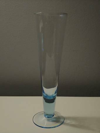 Glass Vase With Blue Tint - New in Home Décor & Accents in Burnaby/New Westminster