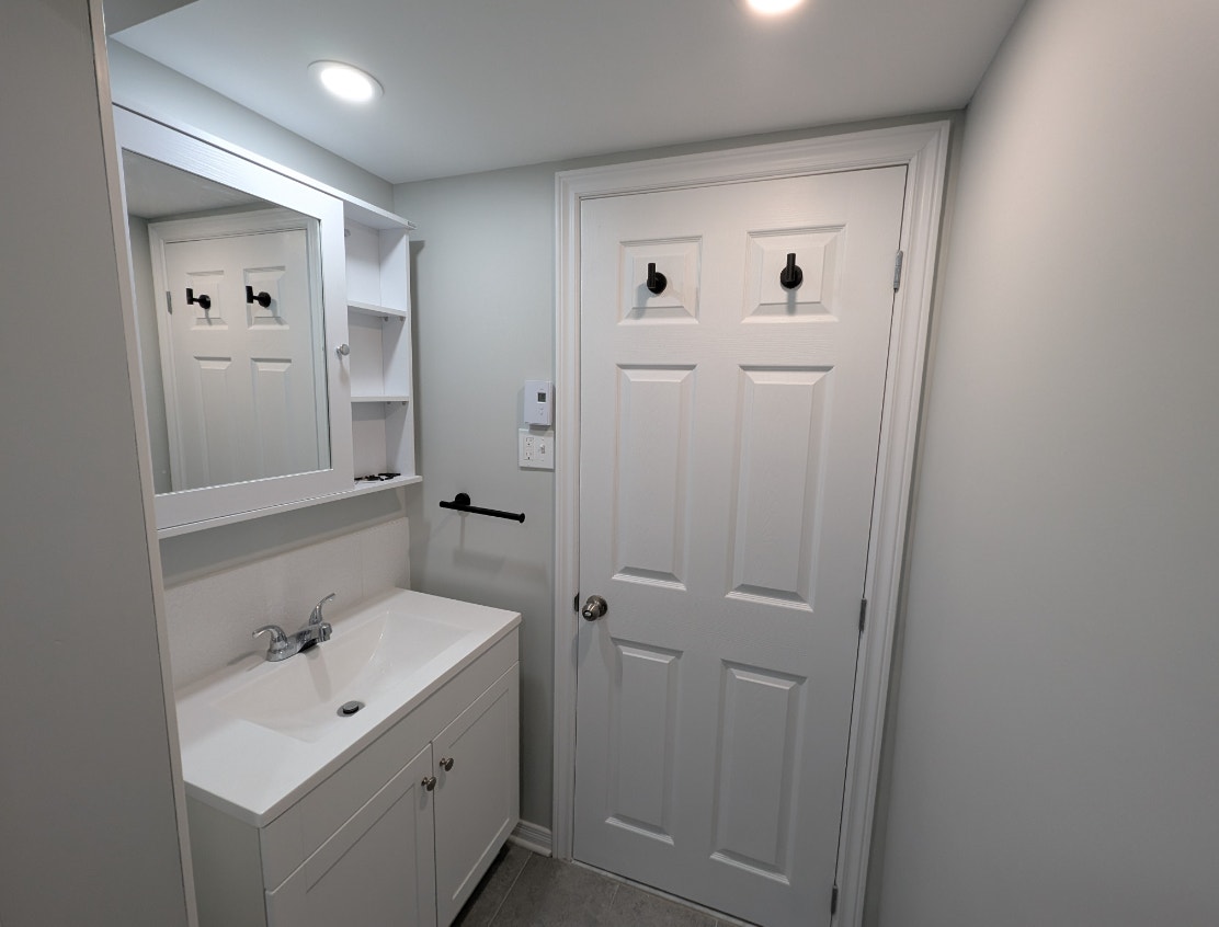 Superbe logement  demi-sous-sol 3 ½  1100$ — photo 3