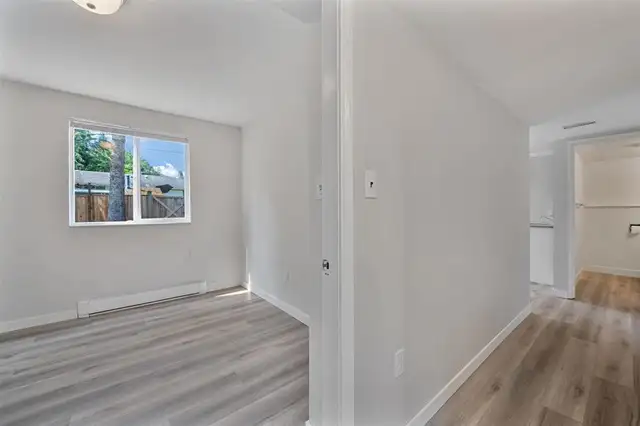 Stunning Bright 2-3 Bed Above-Ground Home/Private Entry/ Central in Long Term Rentals in Tricities/Pitt/Maple - Image 5