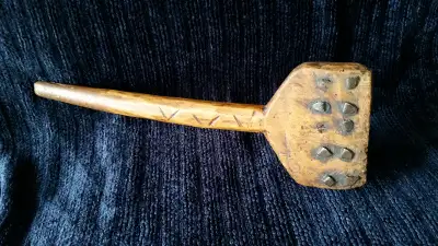 Hand made primitive folk style wool comb amazing patina and condition for its age 12 " x 4" hand for...
