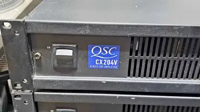 Amplificateur QSC MODEL CX 204 V 4 sorties individuelles Rack mount 19" Propre et fonctionnel référe...