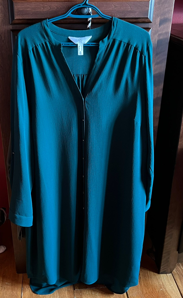 Robe neuve  dans Femmes - Robes et jupes  à Ouest de l’Île