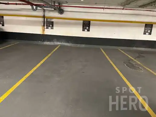 LOOKING TO RENT A PARKING SPOT AT EAGLE ROCK WAY VAUGHAN