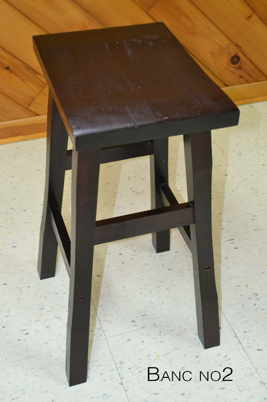 Tabouret de comptoir en bois massif dans Mobilier de salle à manger et cuisine  à Longueuil/Rive Sud - Image 3