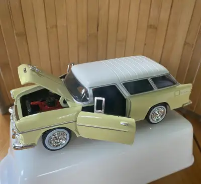2003 MotorWorks 1955 Chevy Bel Air Nomad Die-cast 1:24 No 73248. Yellow with White top Beautiful car...