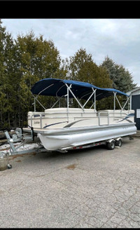 2010 Godfrey Sweetwater 24' pontoon (Tritoon)