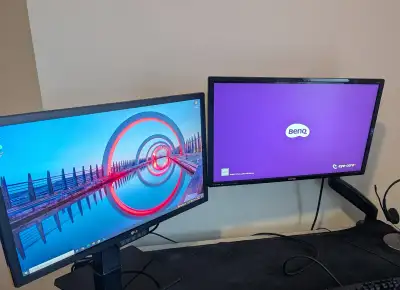 Can meet up. Or delivery available for $10 etransfer deposit. Selling: Benq GL2460 24 in monitor LG...