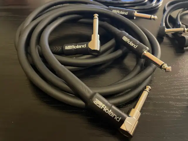 Cables - Speaker Guitar Pedal Lot in Amps & Pedals in City of Toronto - Image 3