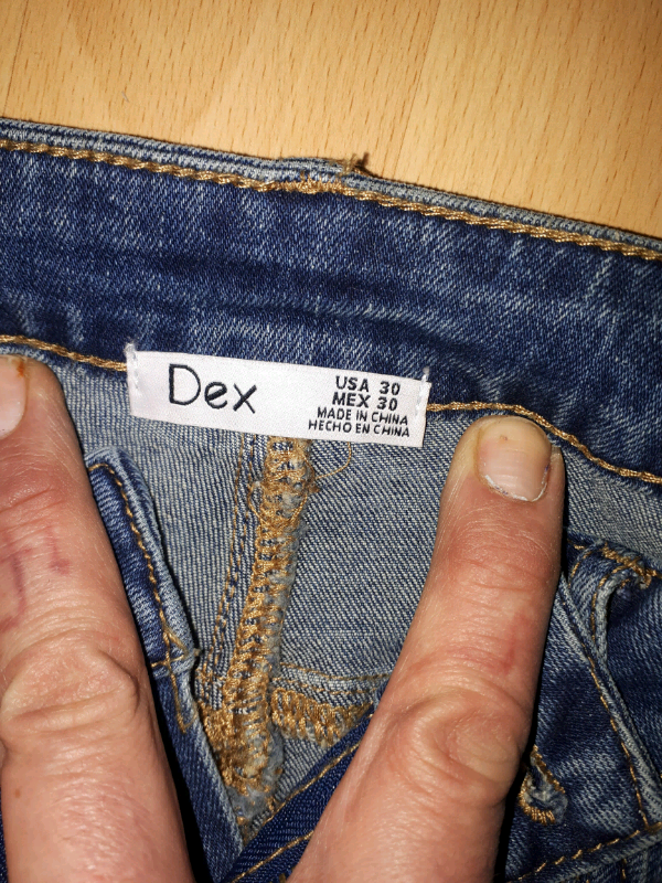 5  paire of JEANS  for women 
Size 30  in Women's - Bottoms in Gatineau - Image 7