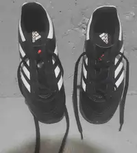    Adidas soccer kids shoes 