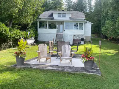 Cottage for rent on Lake Mempremagog,Quebec near Mont Orford, View more