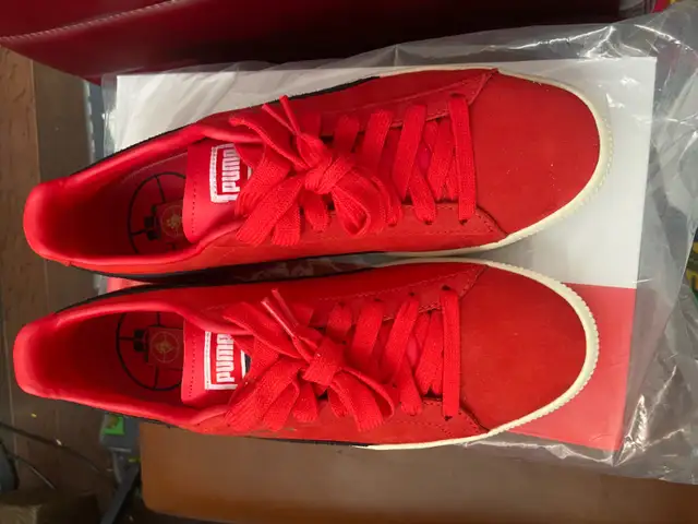 Mens Puma Public Enemy Sneakers Fear of a Black Planet Size 9 LT in Men's Shoes in Oshawa / Durham Region - Image 2