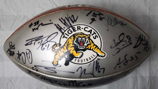 CFL Hamilton Tiger - Cats autographed football NO certificate in Arts & Collectibles in City of Toronto