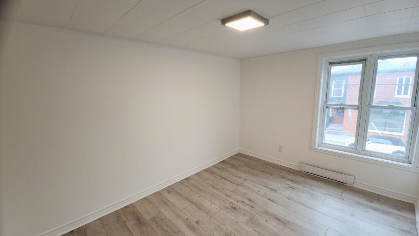 3 1/2 tous inclus Salaberry-de-Valleyfield 1145$ — photo 2