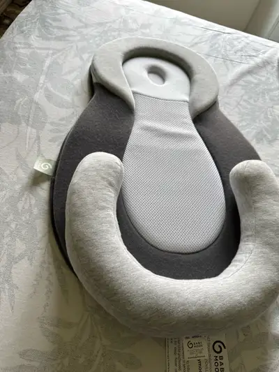 I'm selling a Baby Moov Cosymorpho Universal Newborn Support. It's designed to provide optimal suppo...