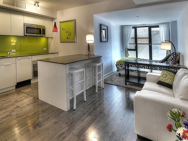 Superbe Studio entierement meublé Griffintown ($1650) — photo 2