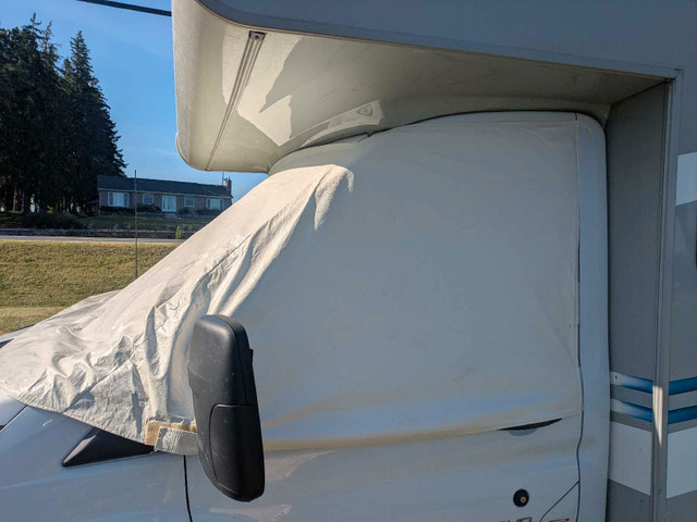 Ford Transit Outside Windshield Insulated Cover in RV & Camper Parts & Accessories in Belleville - Image 2