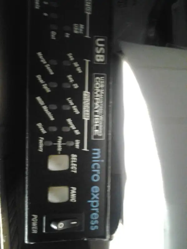 MOTU Micro Express usb midi 4×6 96 Interface pro audio studio re in Pro Audio & Recording Equipment in City of Montréal - Image 3