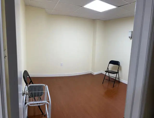 basement room for rent in Room Rentals & Roommates in Oshawa / Durham Region - Image 7