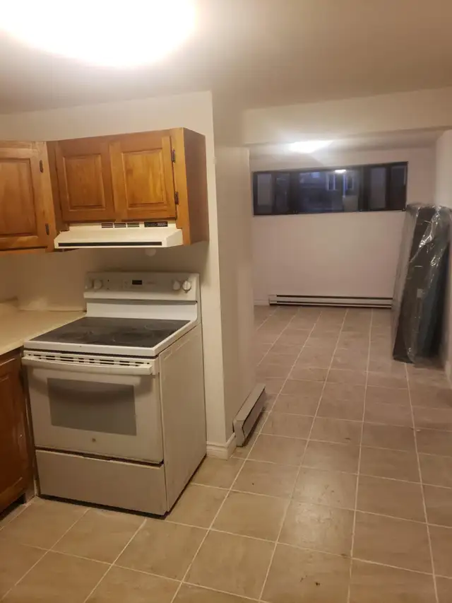 Bachelor Apartment (2.5 rooms) in a house in Blainville, CAD $925