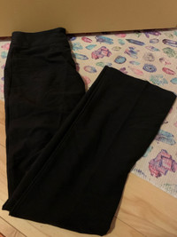 Suzy Shier - Size 1/2 Dress Pants 