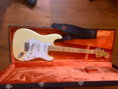 Fender Stratocaster 1974, View more