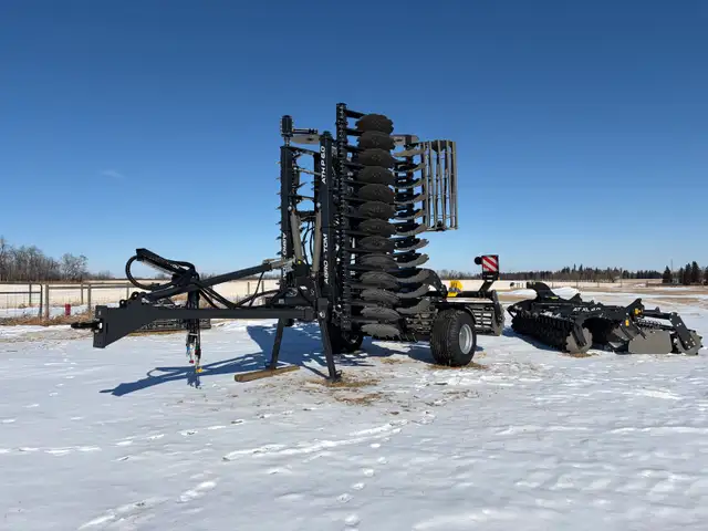 20’ New Agro-Tom Speed Disc 6 meter in Farming Equipment in Edmonton - Image 9
