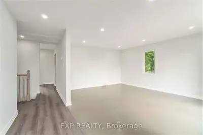 This is a very spacious bedroom in a 2 bedroom basement apartment. Located in the desirable Parkway...