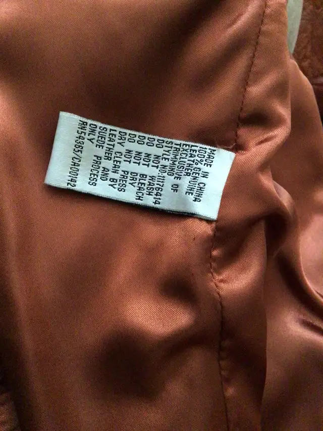 GENUINE Short Leather Jacket in Women's - Tops & Outerwear in Kingston - Image 8