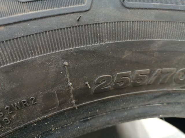 4 BRIDGESTONE DUELER tires, like new in Tires & Rims in Kapuskasing - Image 3