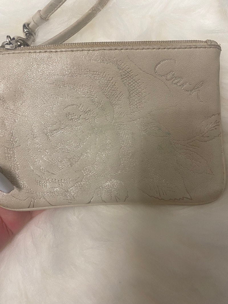Coach rose flower wristlet Women's Bags & Wallets Kitchener