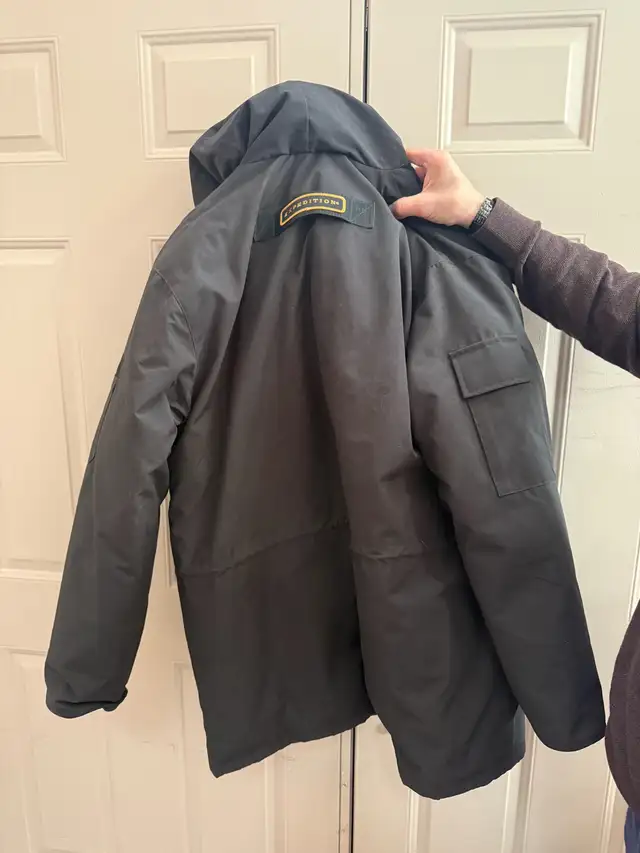 Medium Canada Goose Expedition Parka in Men's in Calgary - Image 4