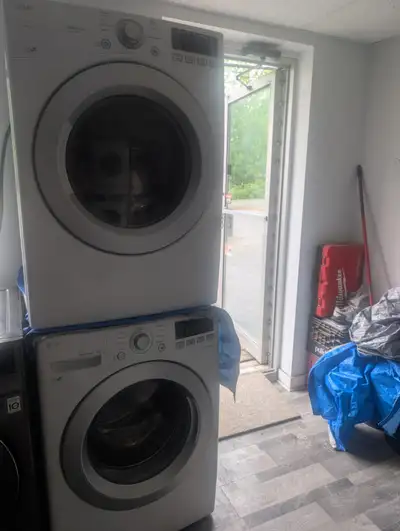 LAVEUSE SECHEUSE LG FONCTIONNE SUPER BIEN PEUT LIVRER, View more