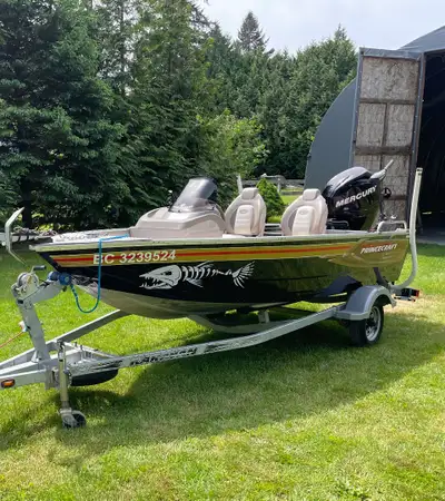 14 foot mercury outboard 40HP bought brand new from dealer in 2011 comes with: Hummingbird / Piranha...