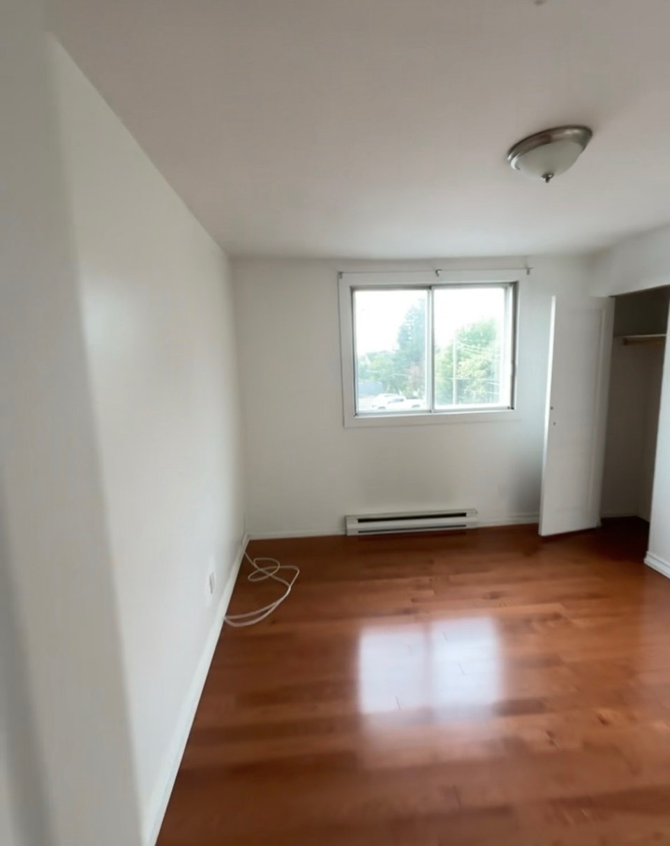 CESSION DE BAIL 1 bedroom Apartment in Longueuil 3