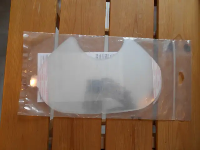 3M 6885 Faceshield Covers - NEW pack of 25 Includes Std. Postage in Other Business & Industrial in Barrie - Image 3