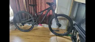 2023 Specialized StumpJumper Alloy, View more
