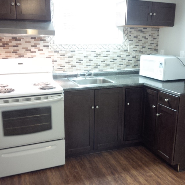 2 Bedroom Lower level apartment for rent. Warden and Eglinton Long