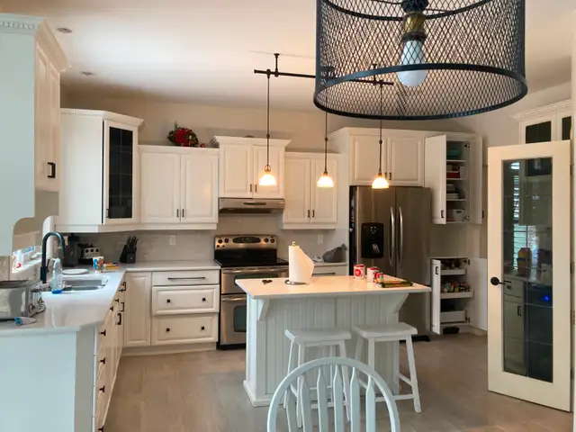 Painting Two Coats for Just $65 per Room!CA$6563240705754369121