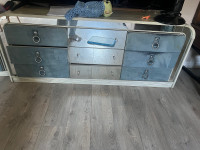 Dresser with 2 side tables