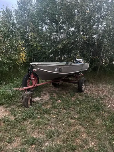 12’ aluminum fishing boat Buckle up. Hand crafted(assuming) by SEARs. That say it all boys. This was...