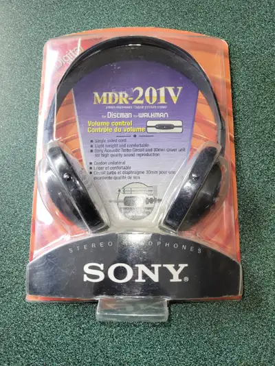 New 1998 Sony MDR 201 V Head phones. For walkman or discman. Message