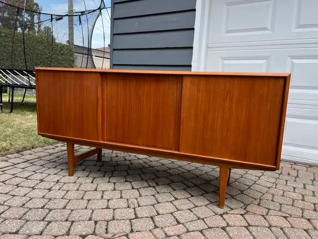 Danish teak sideboard  in Hutches & Display Cabinets in Ottawa - Image 3