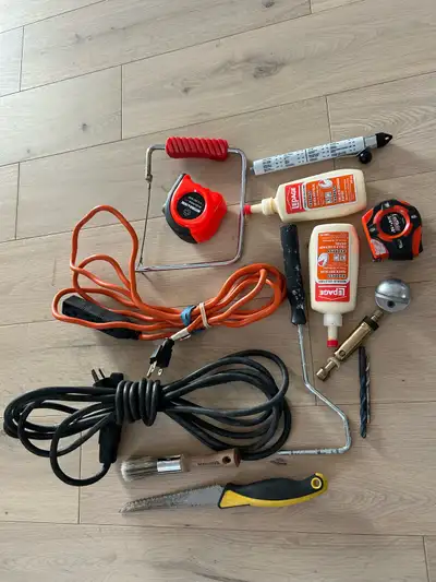 Ensemble d'outils de bricolage, View more