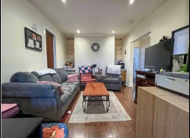 Large 1+Den Main Floor Unit For Rent