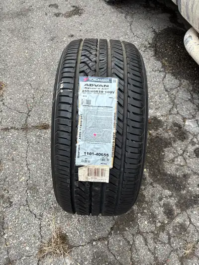 Yokohama 255/49/19 brand new never mounted