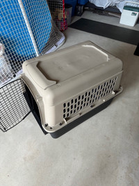 Medium Size Portable Kennel Crate”Brand New/ Never Used”