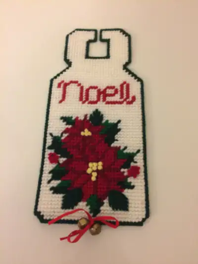 Christmas Poinsettia Door Decoration For Sale - New, Handmade, Voir plus
